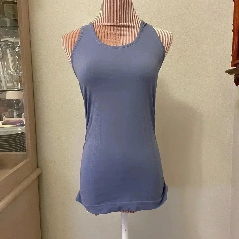Athleta lavender racer back top size medium